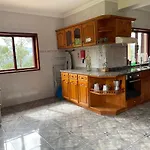 Catloc & Kitcat Local Apart-hotel