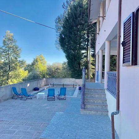 Catloc & Kitcat Local Apart Otel Costa de Além