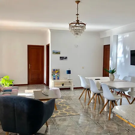 Catloc & Kitcat Local 3* Costa de Além