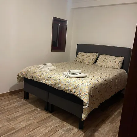 Catloc & Kitcat Local Costa de Além