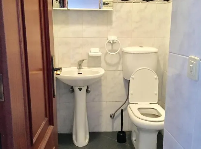 Catloc & Kitcat Local Lägenhetshotell Costa de Além